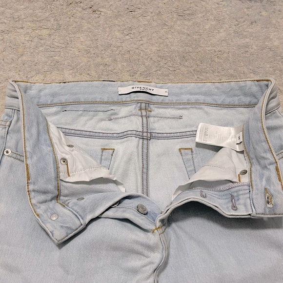 EUC Men’s Size 29 Givenchy Slim-Fit Jeans With Signature Black Stars Light Blue - Picture 6 of 9